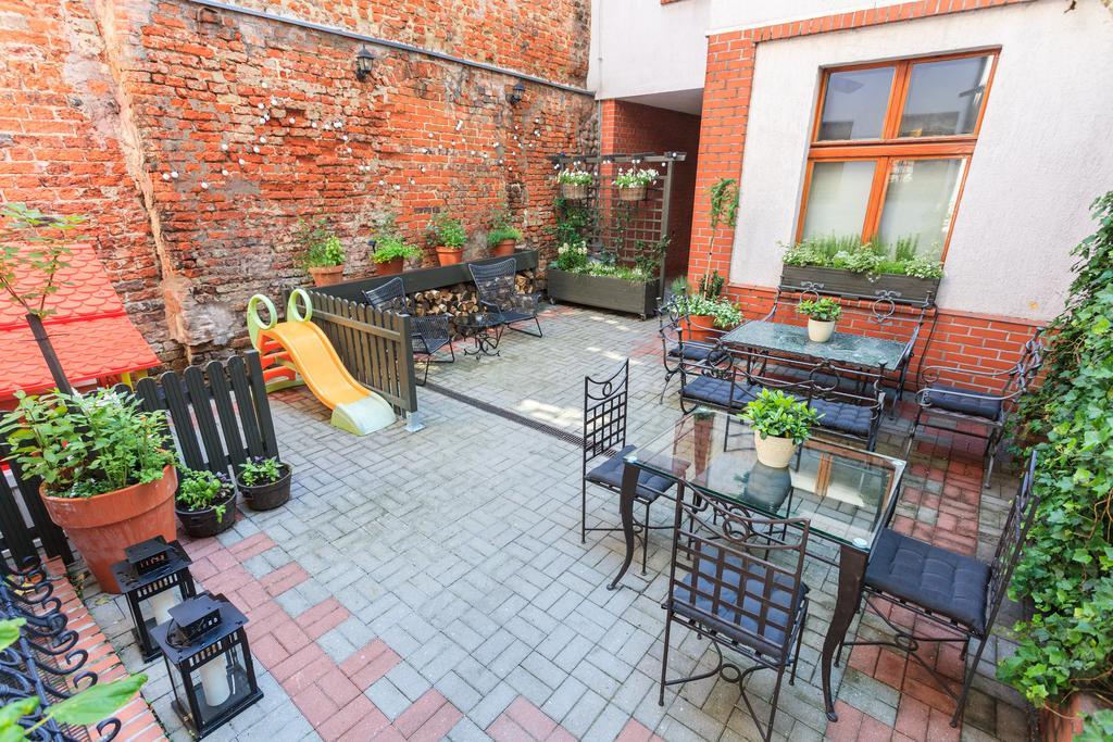 Hotel Czarna Roza Torun Exterior photo
