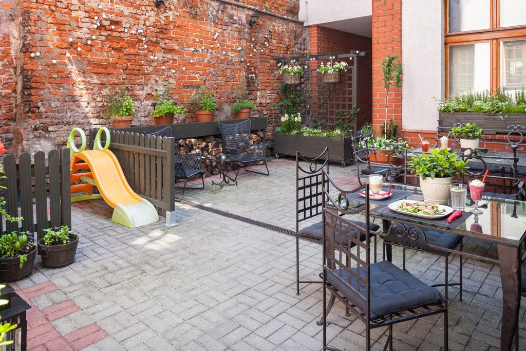 Hotel Czarna Roza Torun Exterior photo