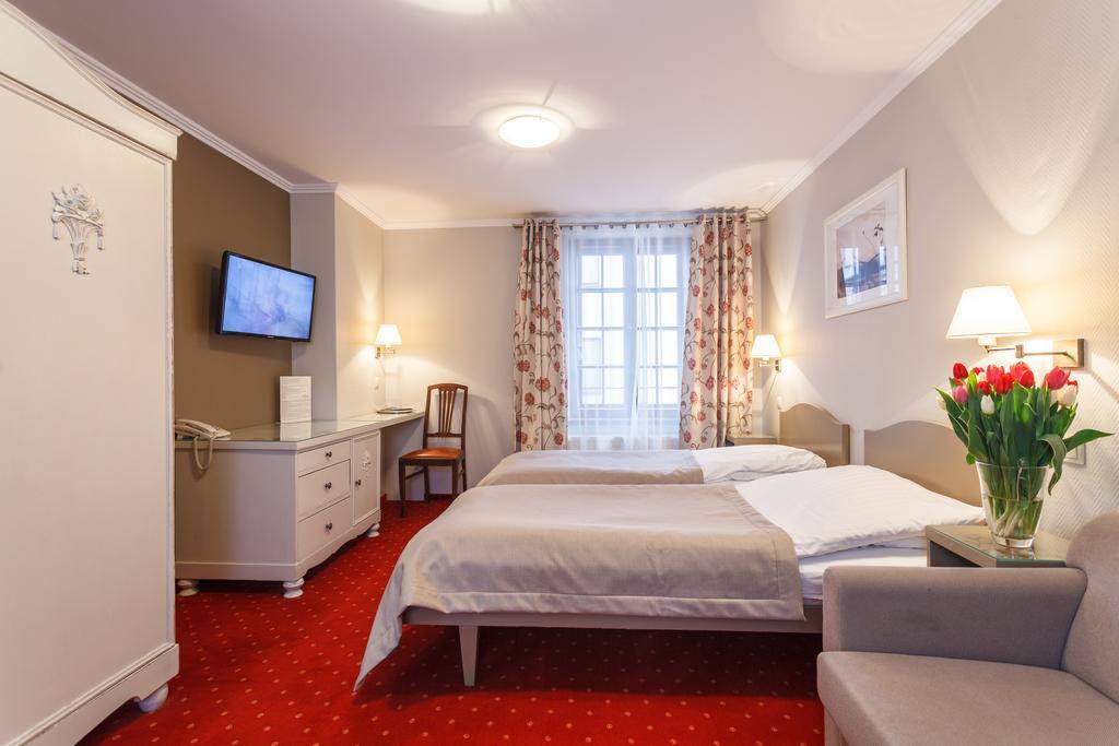 Hotel Czarna Roza Torun Room photo