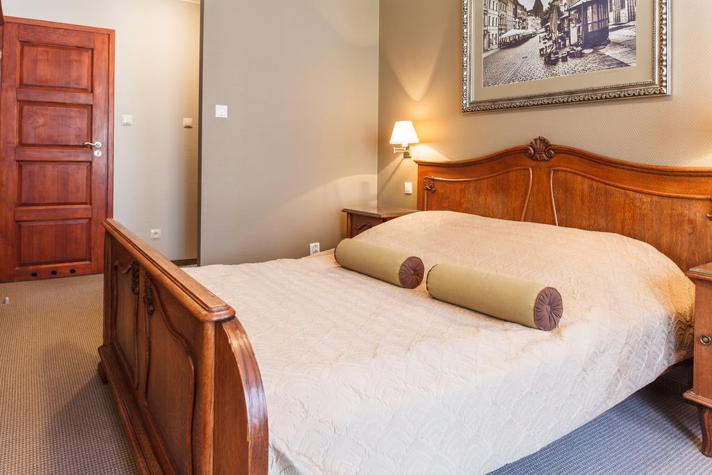 Hotel Czarna Roza Torun Room photo