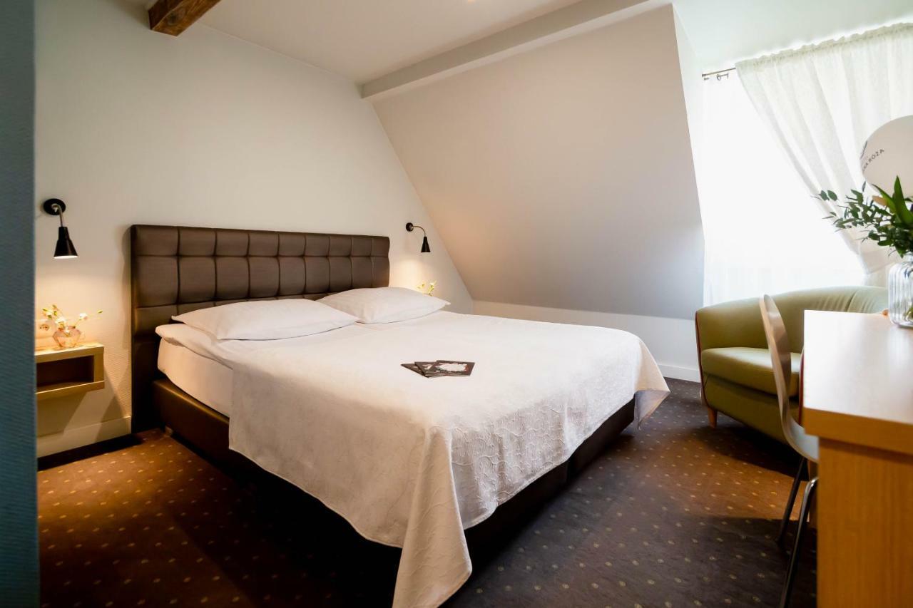 Hotel Czarna Roza Torun Exterior photo