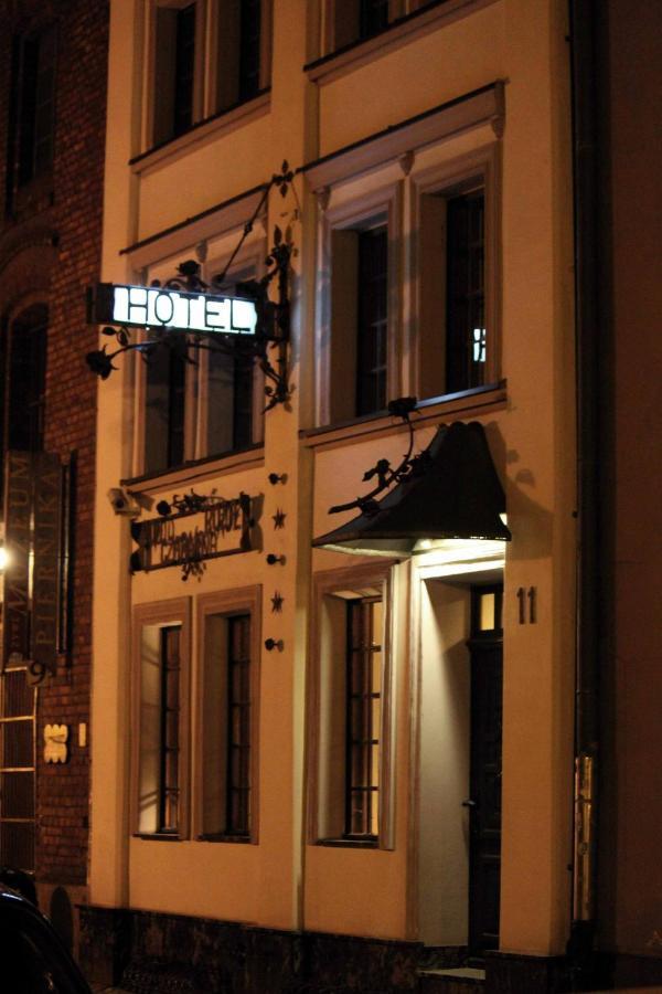 Hotel Czarna Roza Torun Exterior photo